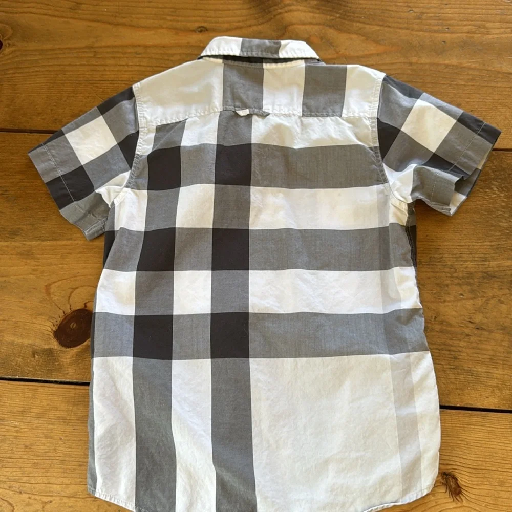 Burberry Short Sleeve Button down - Picture 5 of 5